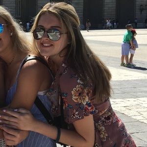 Meet your Posher, Kaitlyn